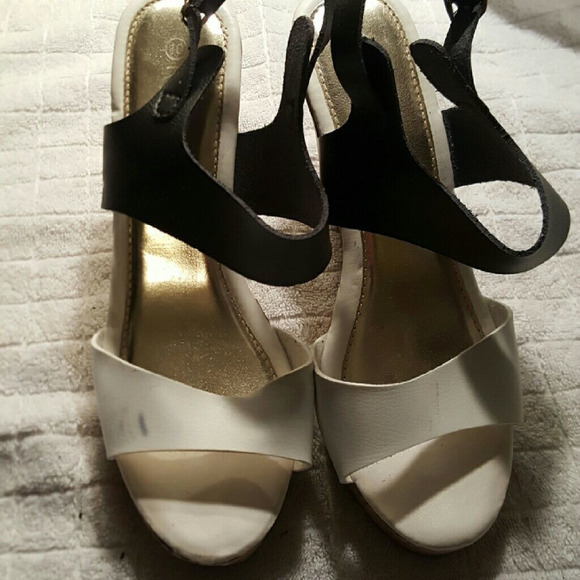 Shoes   - Picture 1 of 4